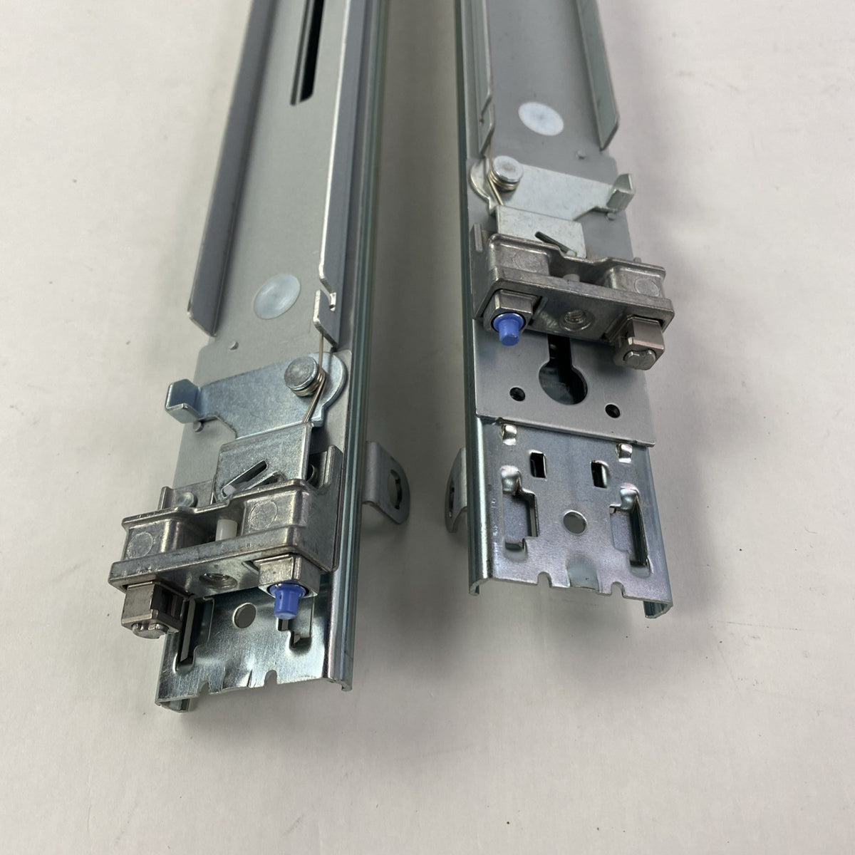 IBM 68Y9724 68Y9725 Right and Left Sliding Rails2