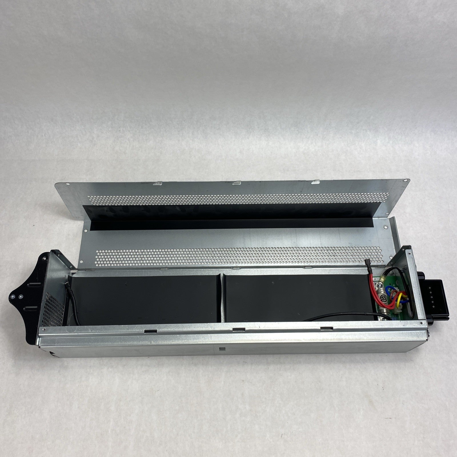 APC SYBTU1-PLP 0G-SYBTU1 Battery Cartridges -No Battery/Battery Cables Lot of 3214
