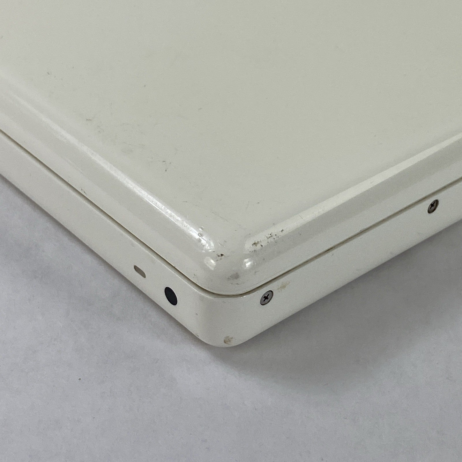 Apple MacBook A1181 2008 13" 2.1GHz Core 2 Duo 1GB RAM No HDD No OS No Battery11