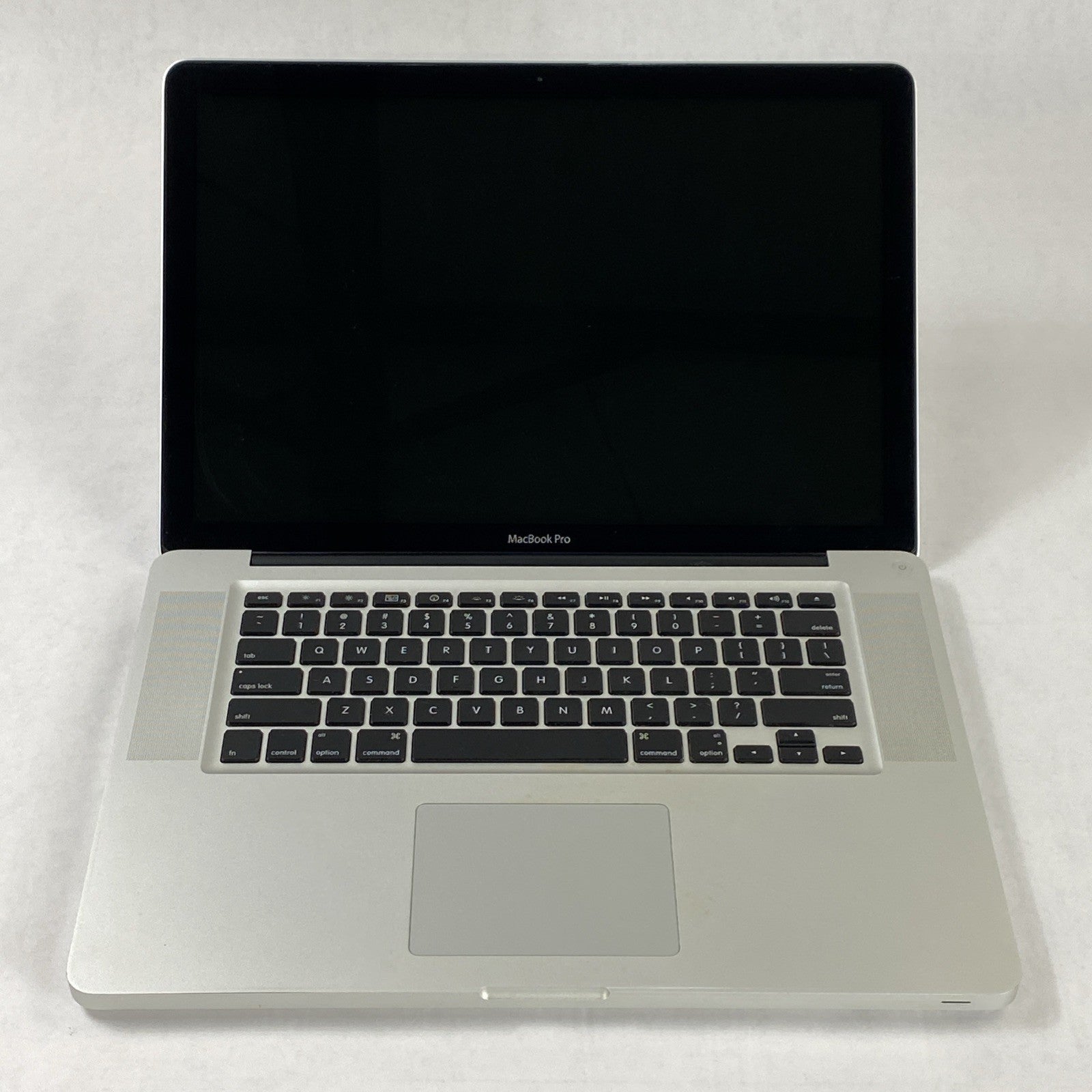 Apple MacBook Pro A1286 2009 15" Core 2 Duo 4GB RAM 320GB HDD - Service Battery1