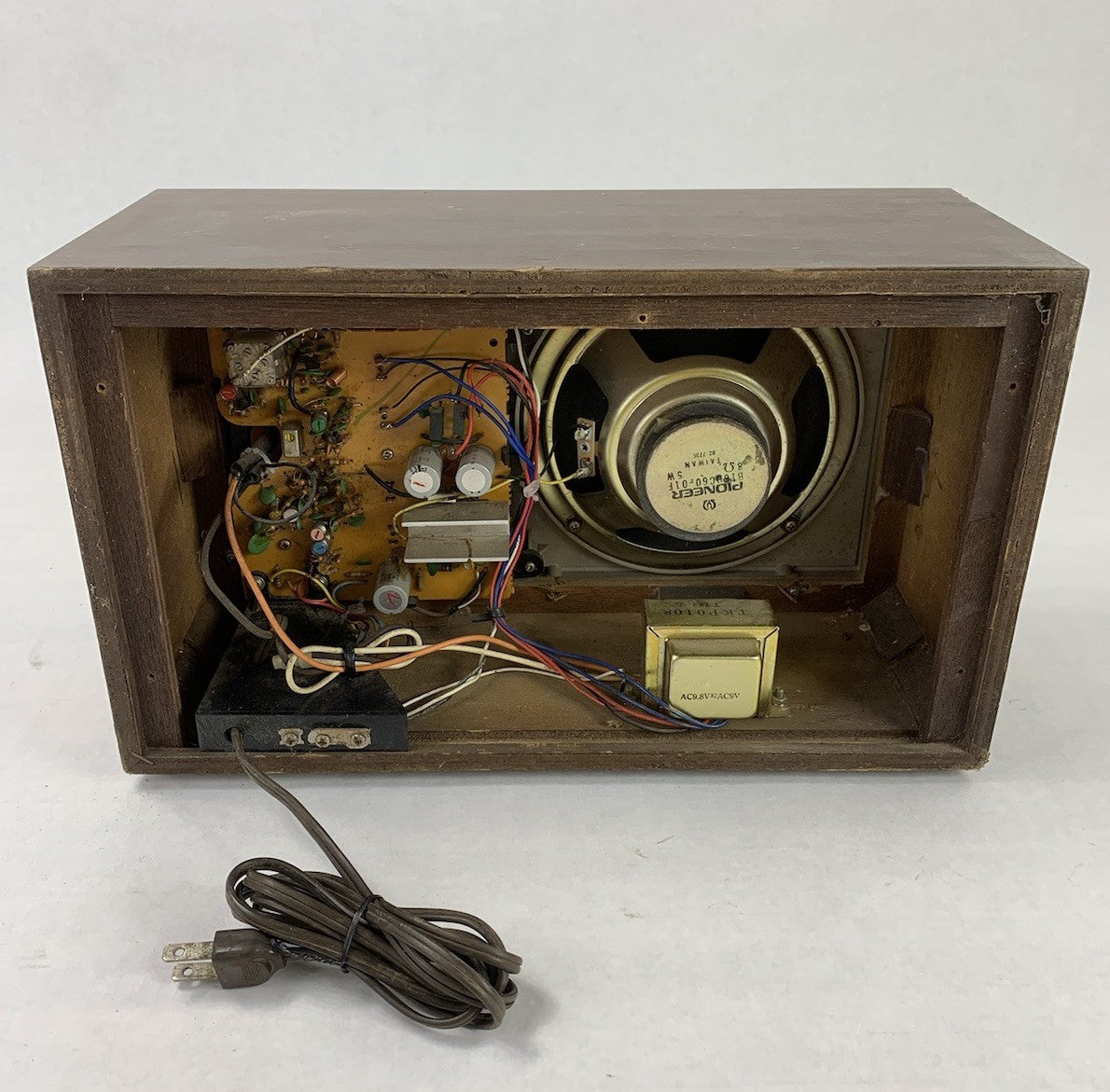 Sony ICF-9550W FM/AM 2 Band Vintage Radio