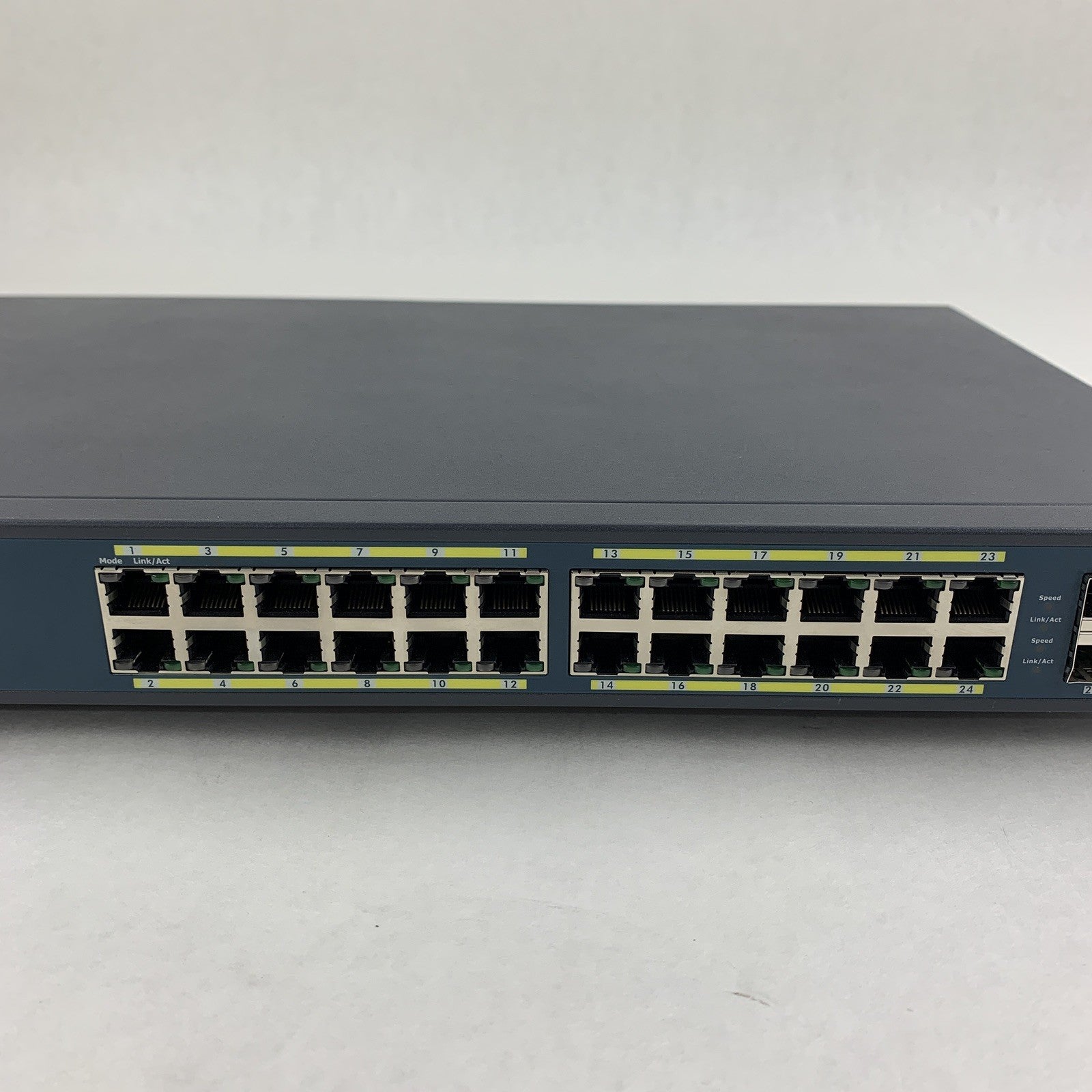 EnGenius EWS7928P 24-Port Gigabit Managed PoE+ L2 Management Switch Tested