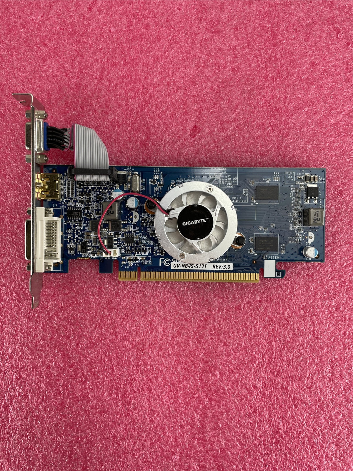 GIGABYTE GV-N84S-512I NVIDIA GeForce 8400GS 512MB GDDR2 PCIe Graphics Card