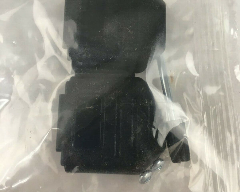 Amphenol L77DE09SST1 4V10101 D-Sub Standard Connectors (Lot of 14)