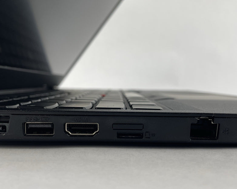 Lenovo ThinkPad L580 15.6" i5-8250U 1.60 GHz 8 GB RAM No SSD/OS/AC - Missing Key