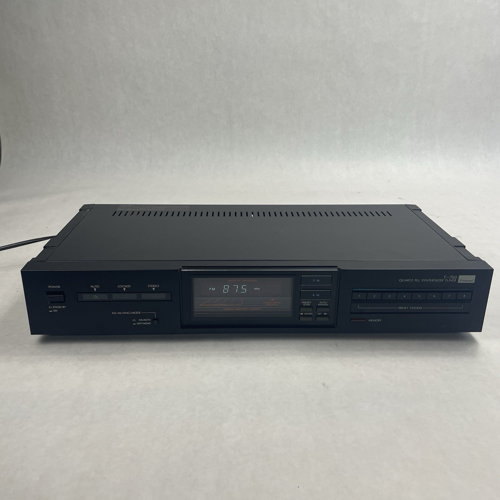 Sansui T-700 Quartz PLL Synthesizer AM/FM Stereo Tuner Power Tested1
