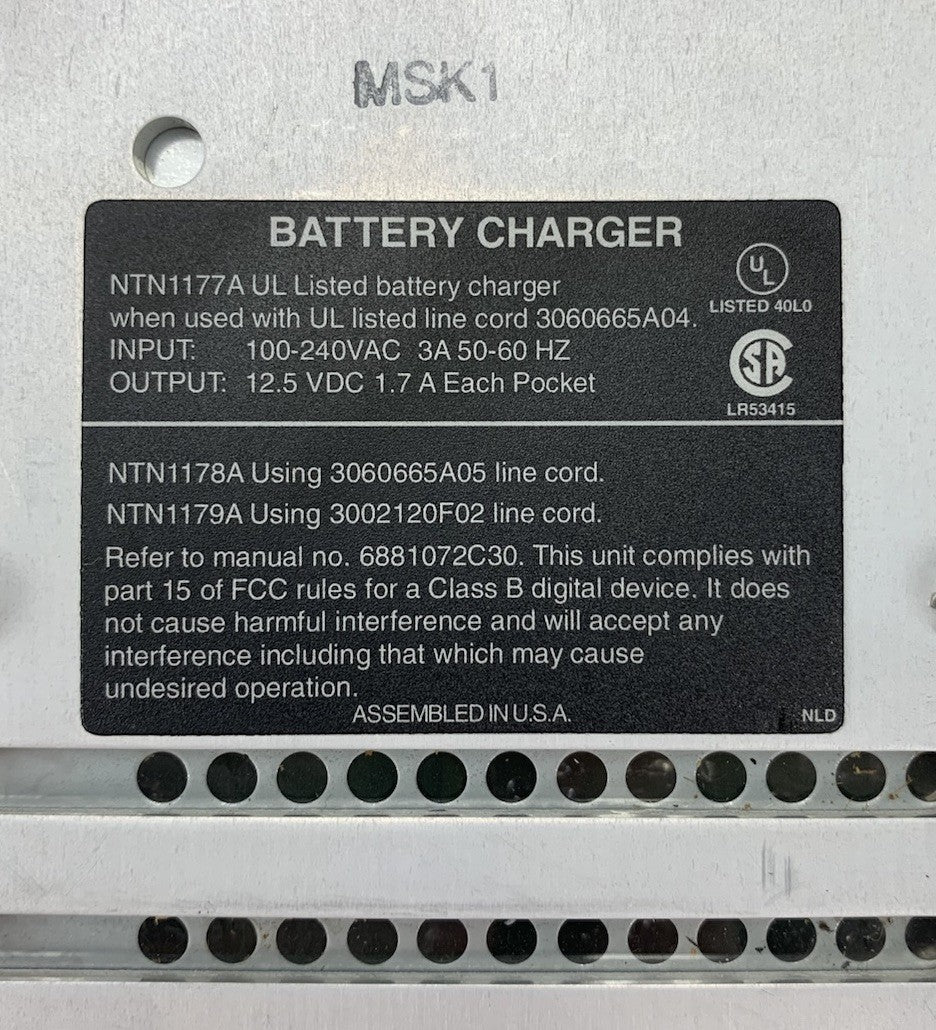 Motorola NTN1177A 6-Bay Radio Battery Charger7