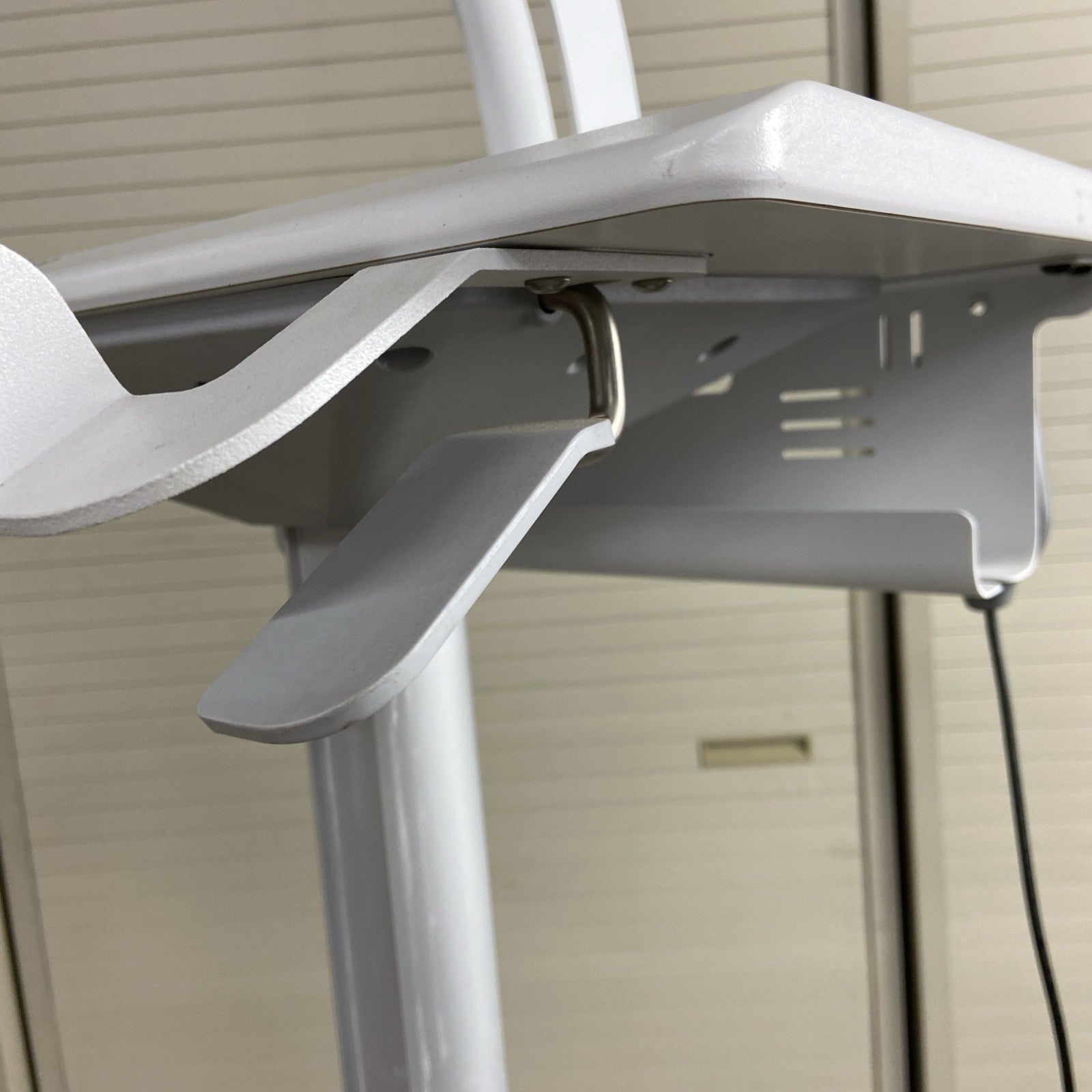 Ergotron StyleView Tablet SV10 Cart w/ Vitec Videocom IP20 - Elora Anton Bauer