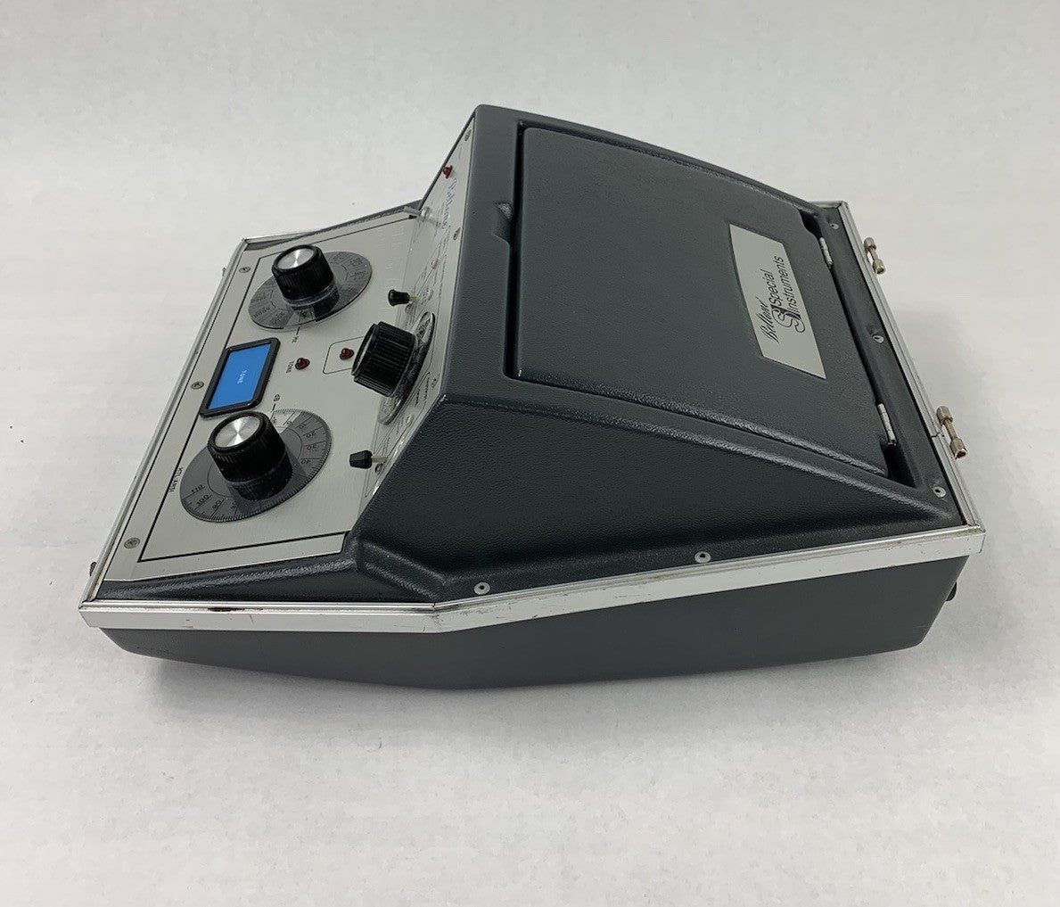 Beltone Special Instruments 119 Audiometer w/ Headphones - Untested