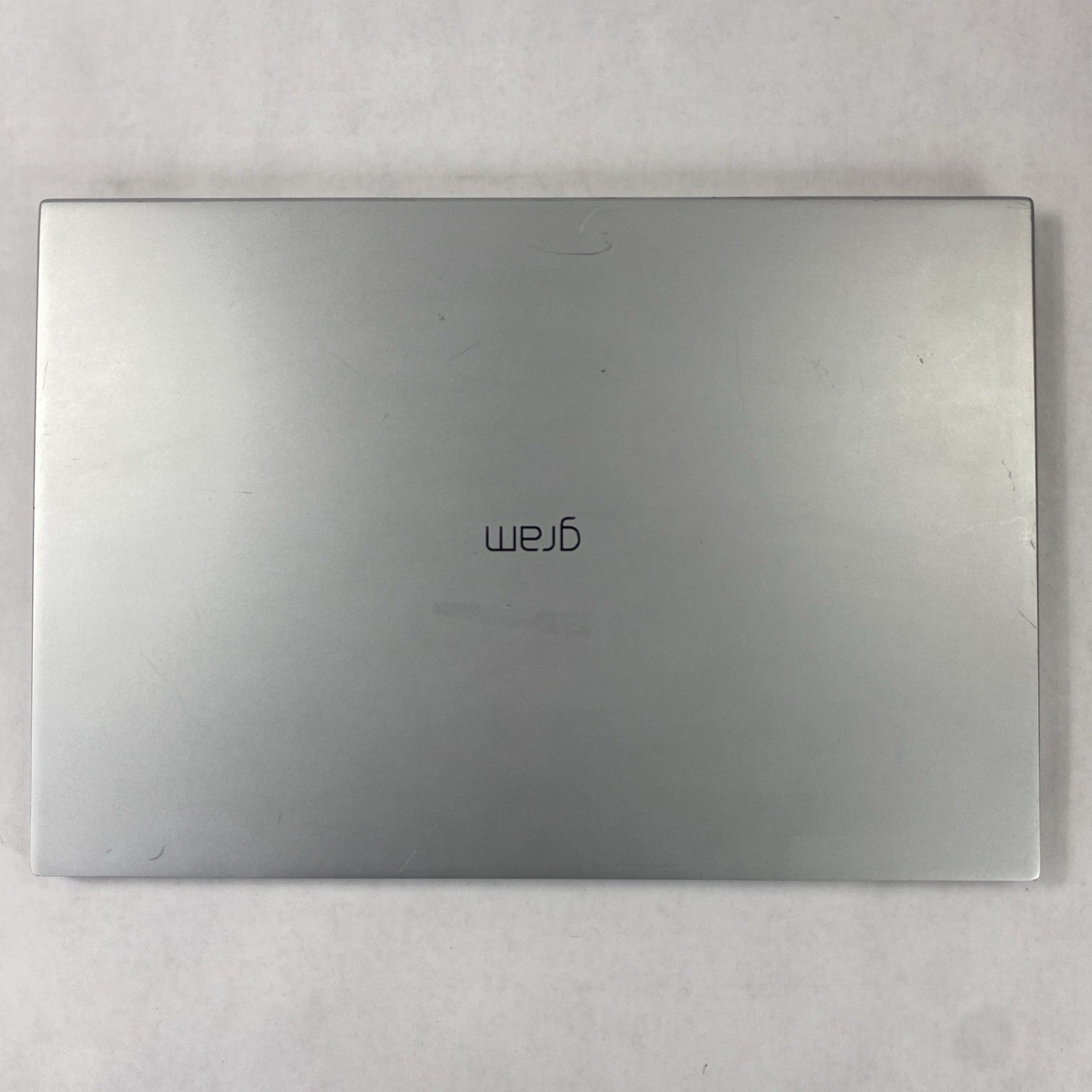 LG Gram 17Z90P-N.APS5U1 Intel Core i7-1165G7 2.80 GHz 16 GB RAM 17" No SSD No OS