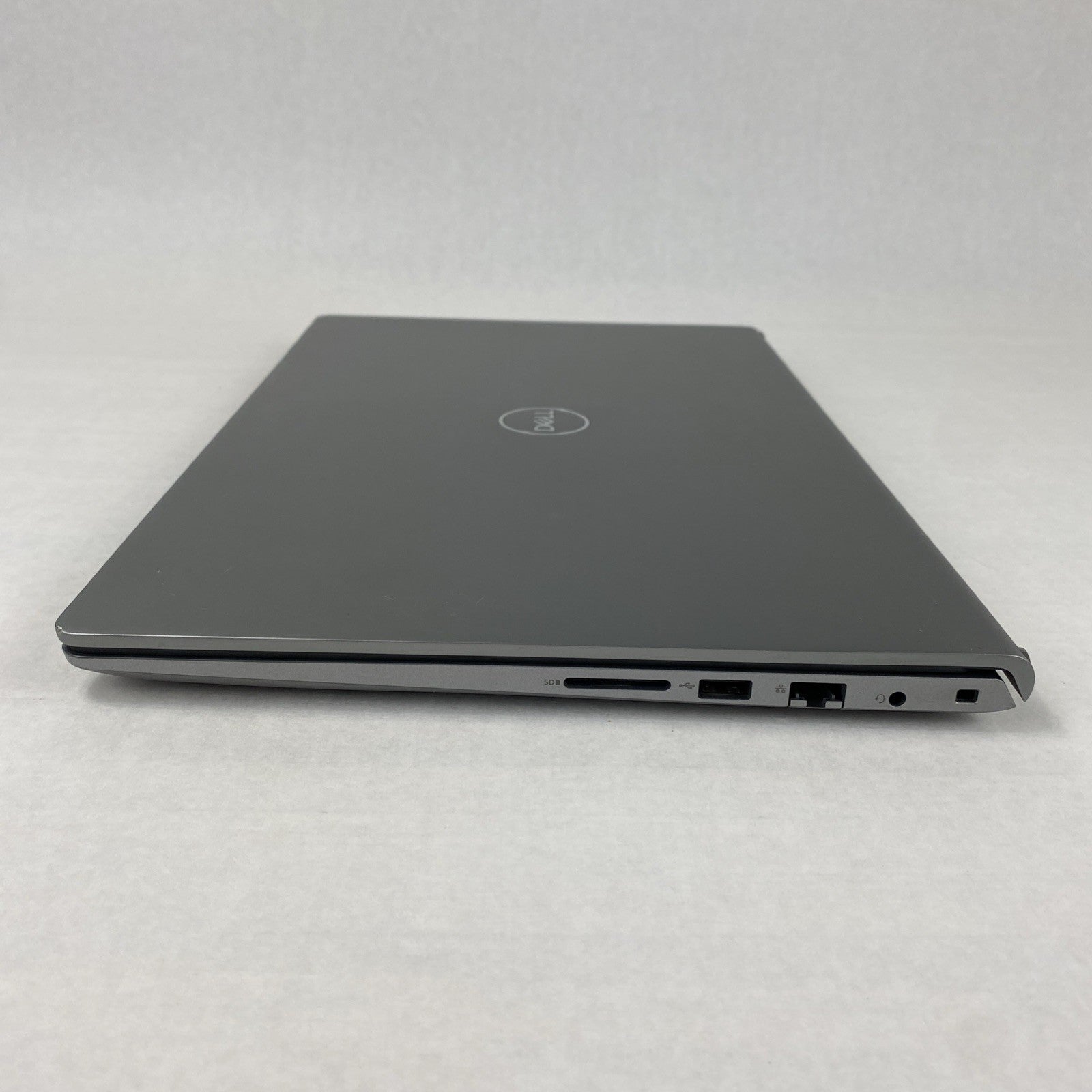 Dell Vostro 15 3530 Intel Core i7-1355U 1.77 GHz 16 GB RAM 15.6" No HDD No OS