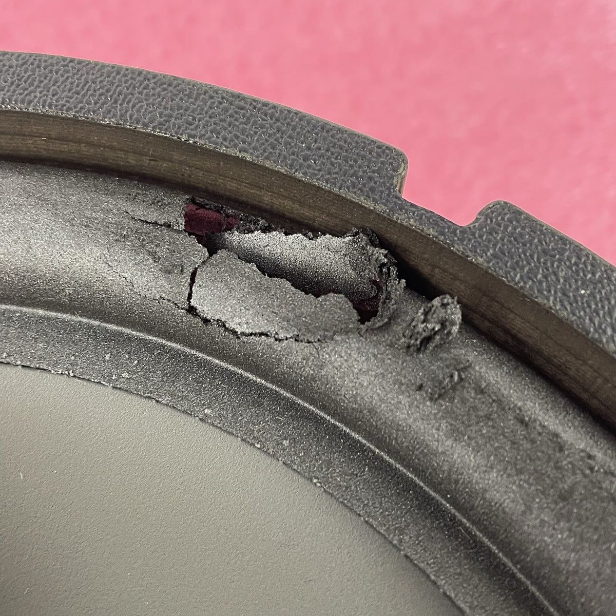 JL Audio 10w0-4 Subwoofer 10" Tested For Parts Bad Foam3