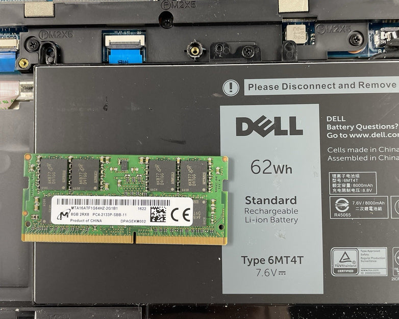 Dell Latitude E5570 15.6" Core i5-6300U 2.40 GHz 8 GB RAM No SSD No OS