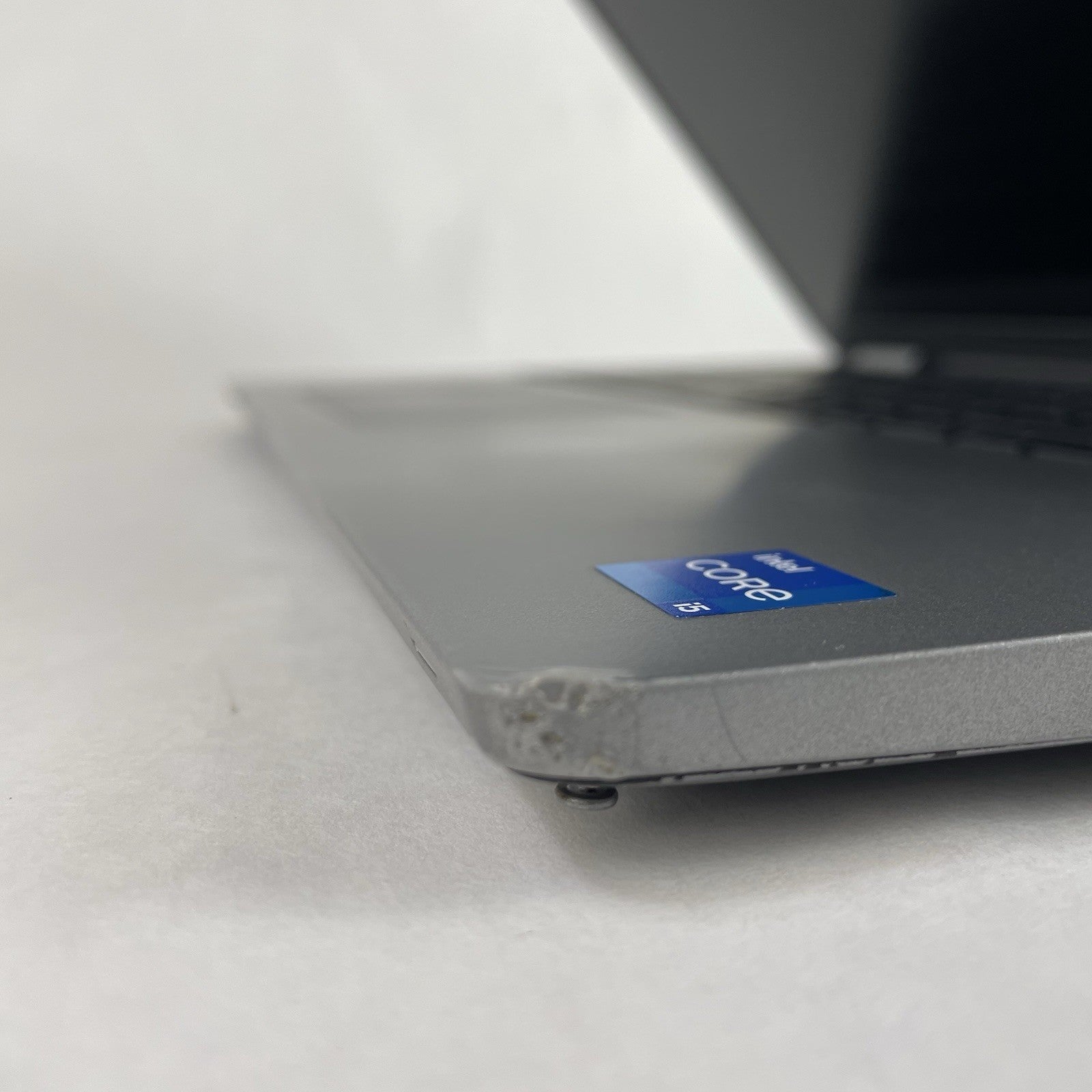 Dell Latitude 5520 15.6" i5-1145G7 2.60 GHz 16 GB RAM No SSD/OS/AC/Batt - READ9