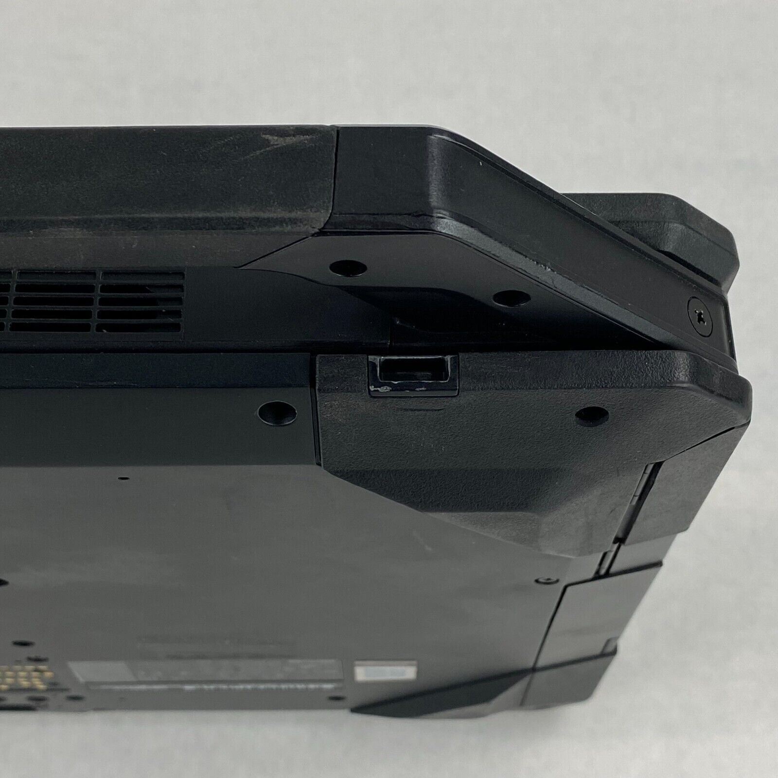 Dell Latitude 14 Rugged 5414 i5-6300U 2.40GHz 8GB RAM 14.0" No Battery No HDD/OS