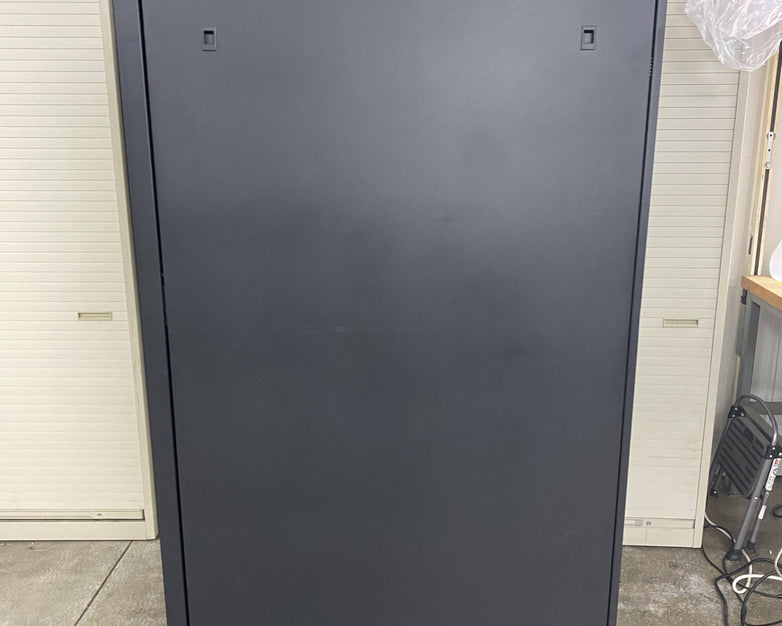 IBM 7014-T00 Enterprise 19" Rack Enclosure No Keys