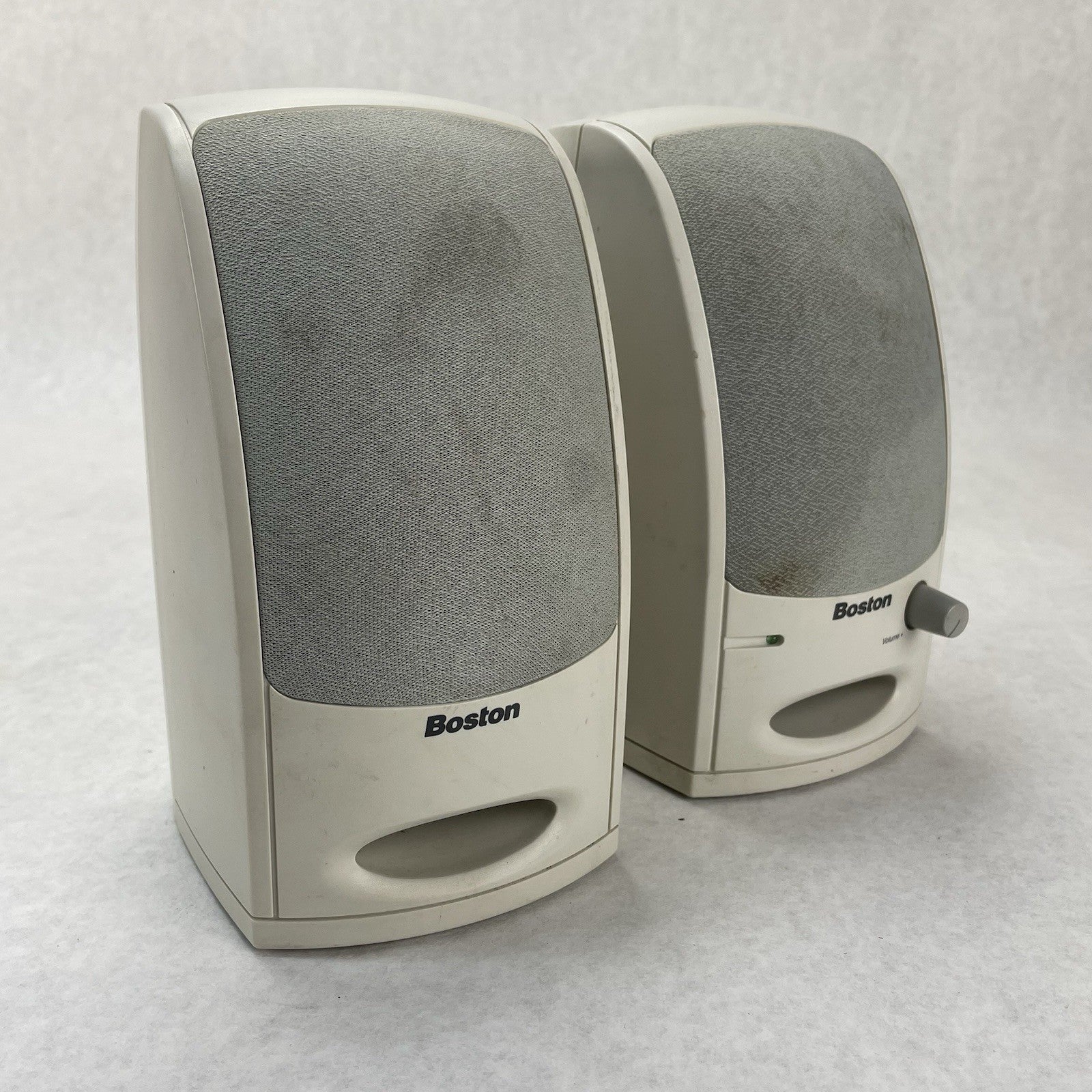 Boston Acoustics BA265 Powered Computer Speakers Multimedia System Beige0