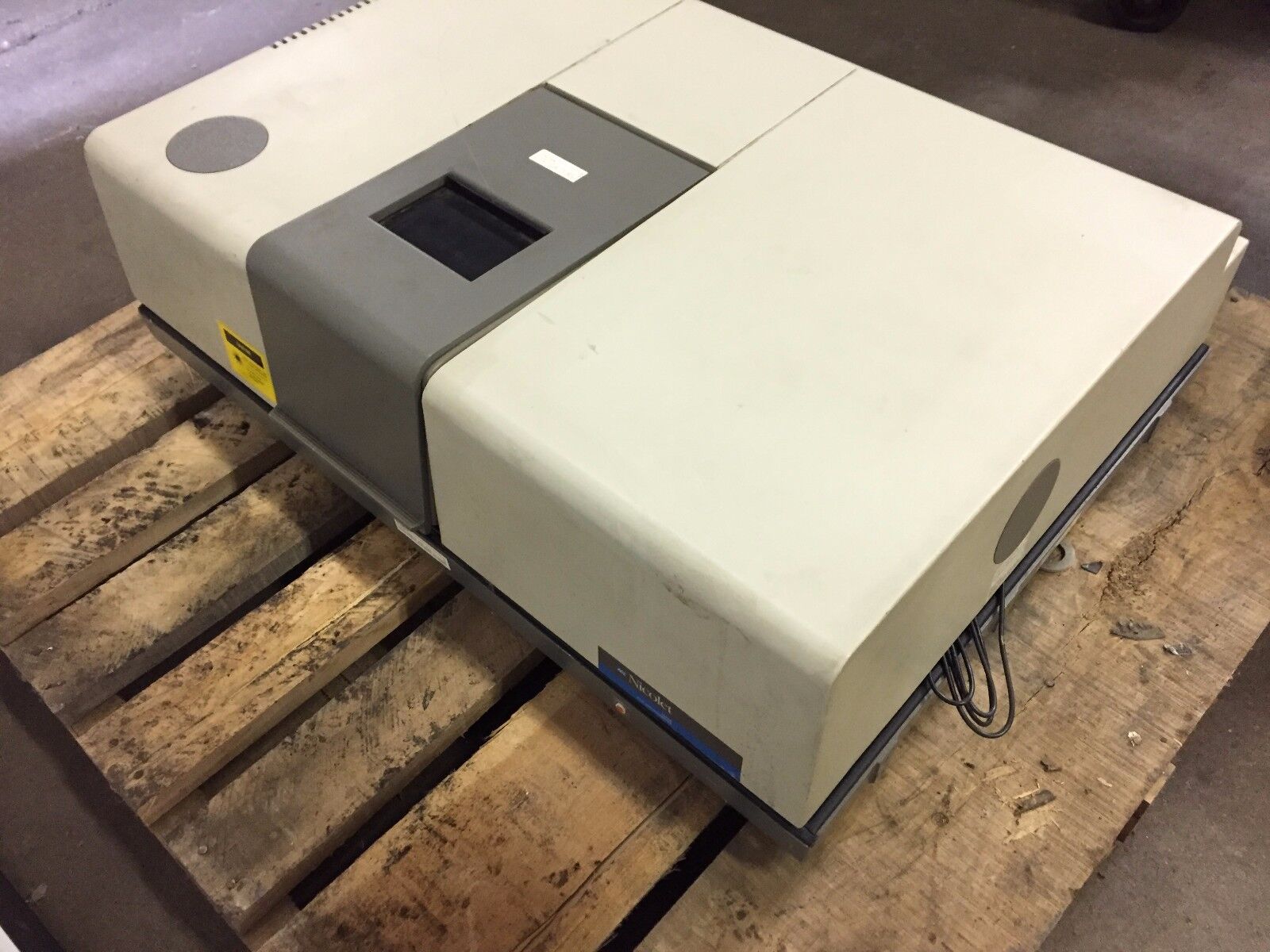 Nicolet FTIR Spectrometer Model 20DXB S/N 8503317