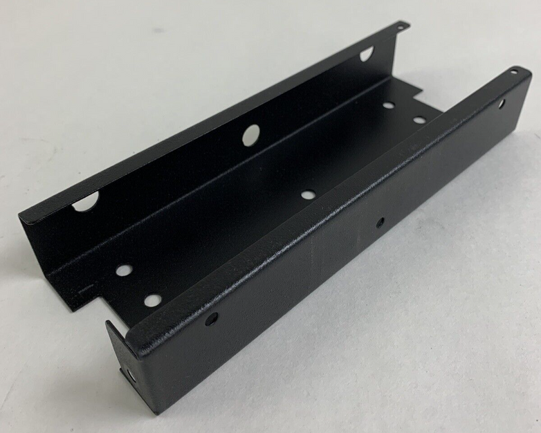 QSR 600-1009 QBracket  Monitor Mount Adapter Plate Open Box
