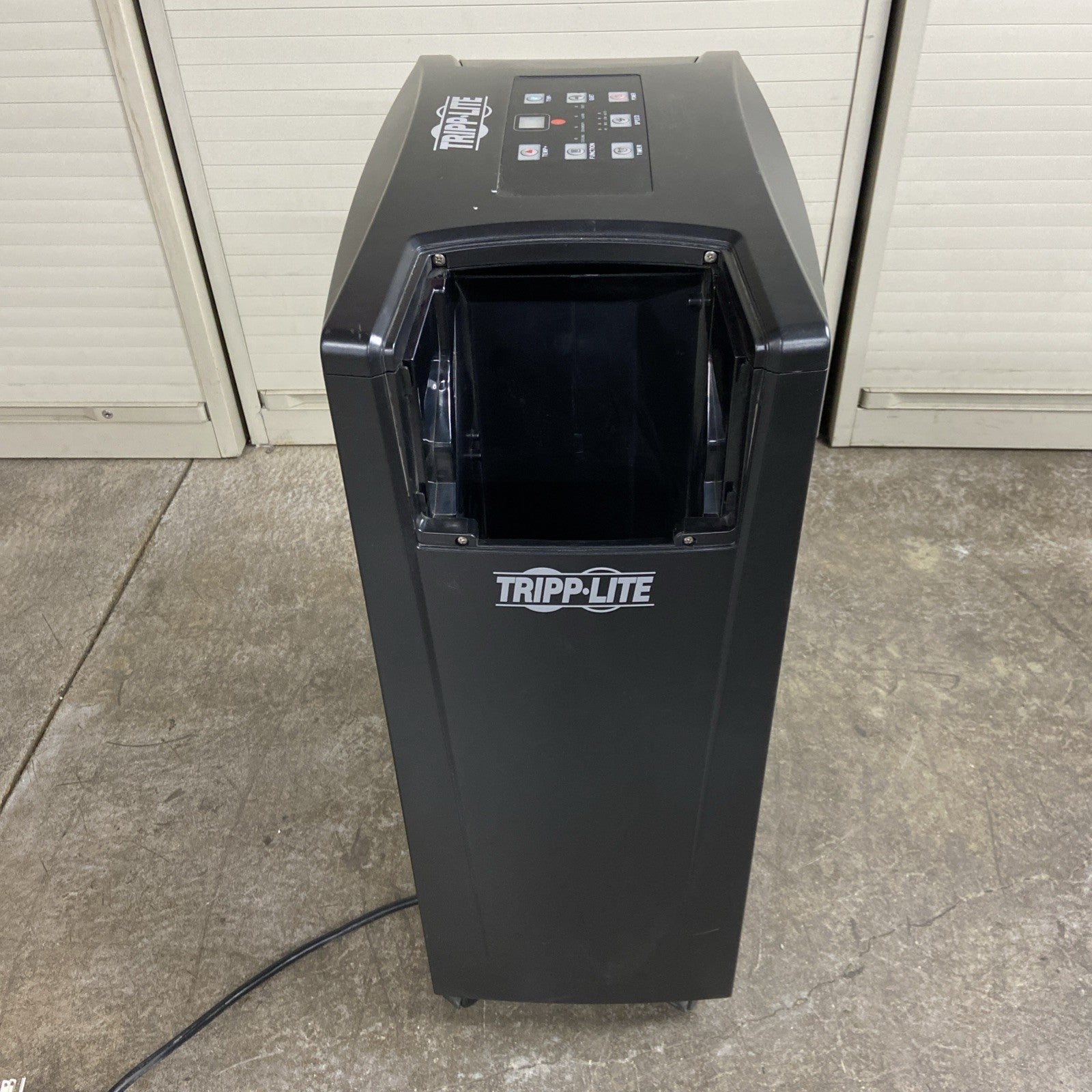 Tripp Lite SRCOOL12K Portable Air Conditioner 1400w - Parts or Repair