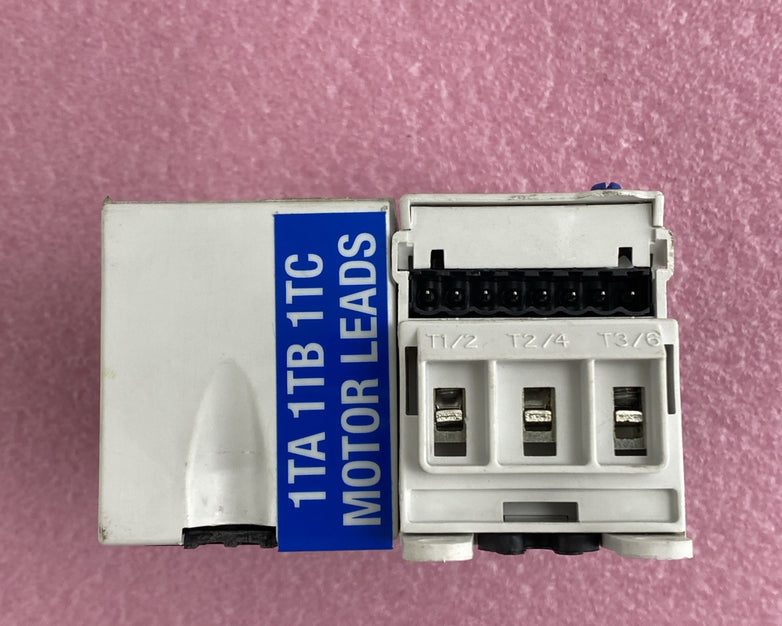Eaton E04NB18X3N Contactor with Relay E06NBXRG3A