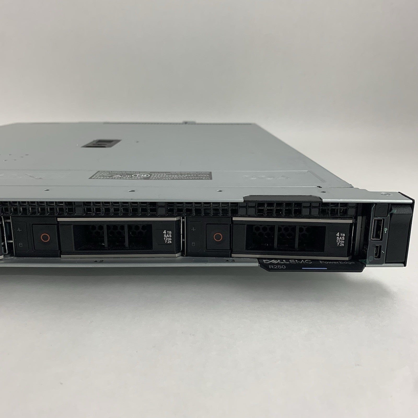 Dell PowerEdge R250 1U Server 1x Xeon E-2324G 3.1 GHz 16 GB Ram No OS No HDD3
