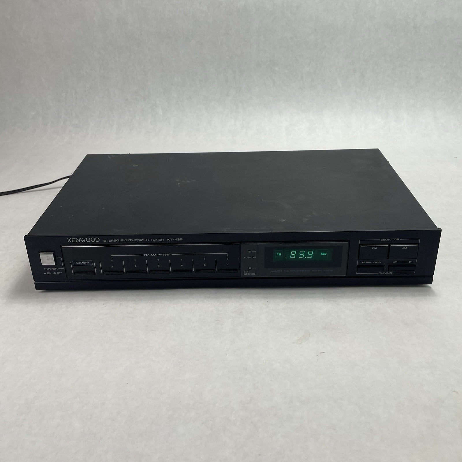 Kenwood KT-42B Stereo Synthesizer AM/FM Digital Preset Tuner RCA Black1