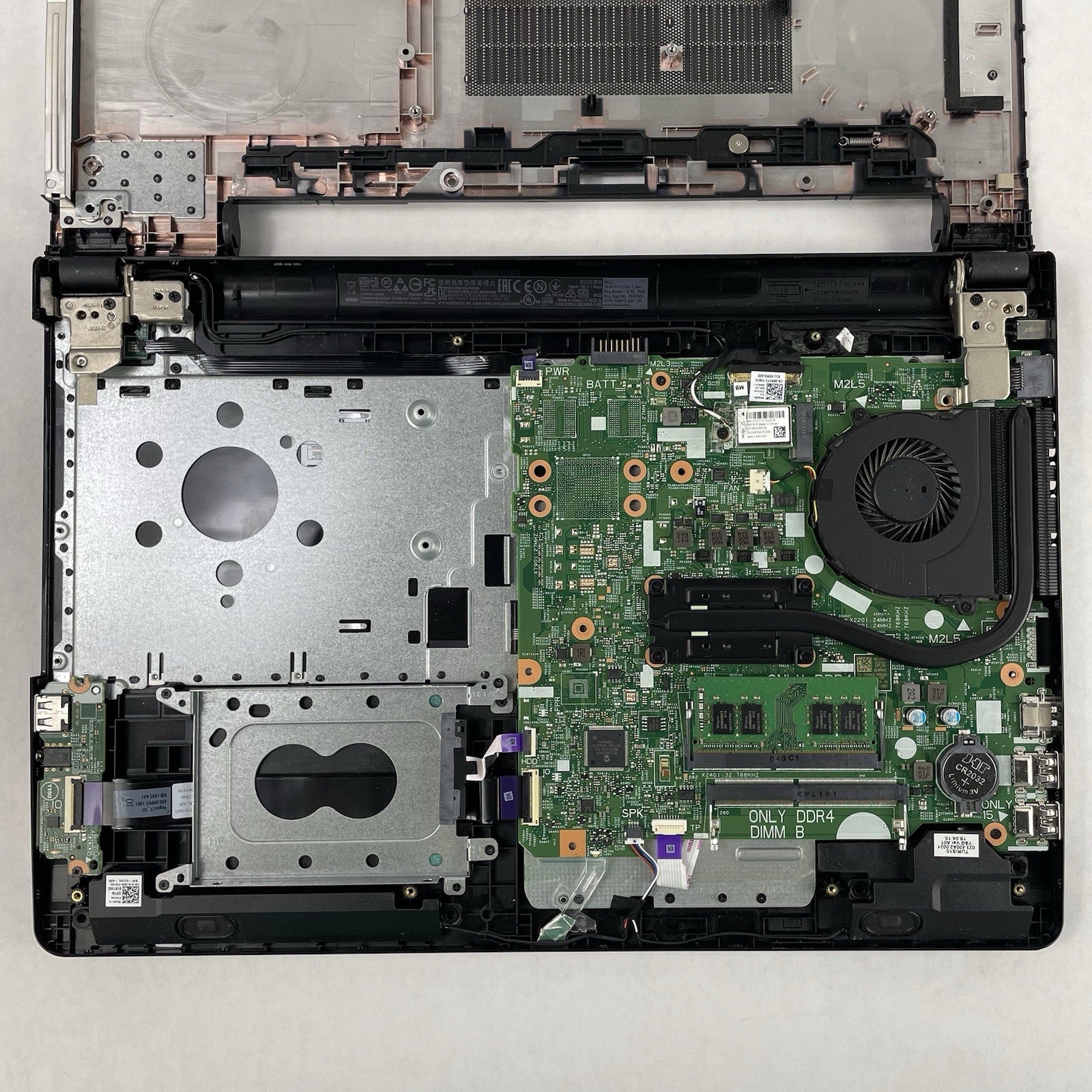 Dell Inspiron 3576 15.6" i5-8250U 1.60 GHz 8 GB RAM No SSD/OS/AC/Batt18