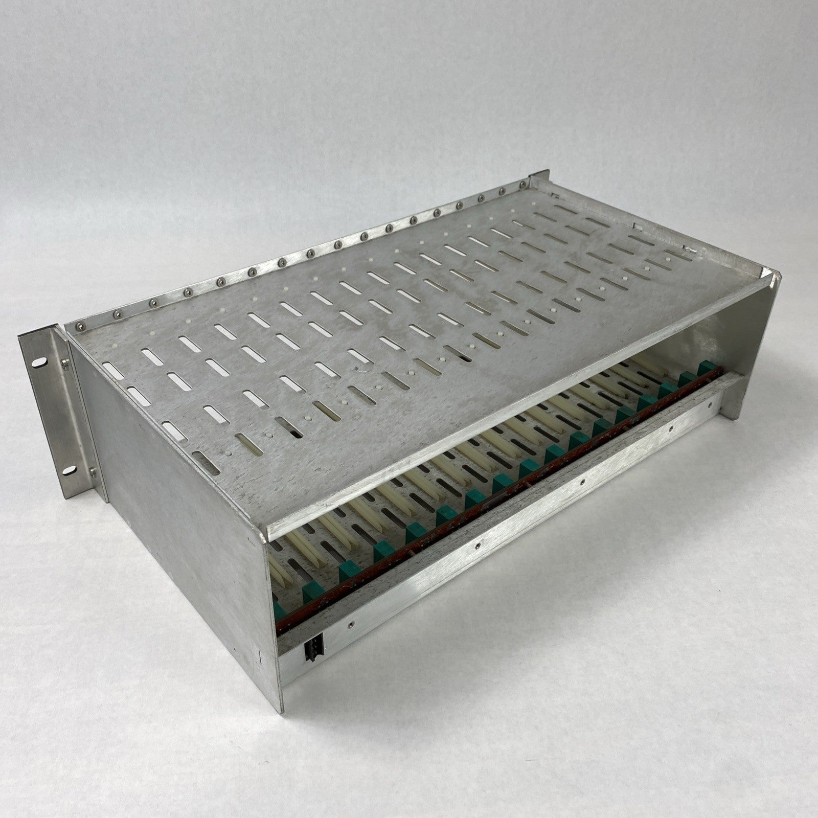 Fiber Options 517R 17 Slot Card Cage Rack Chassis