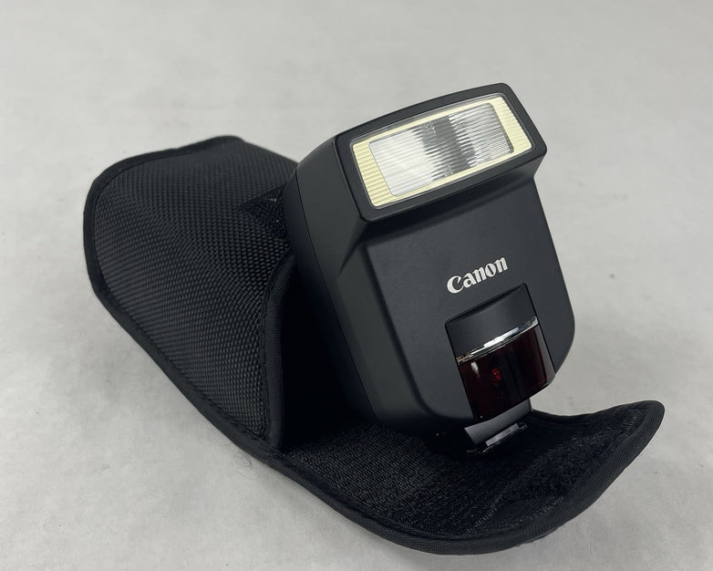Canon Speedlite 220EX Shoe Mount External Flash w/ Soft Case Untested