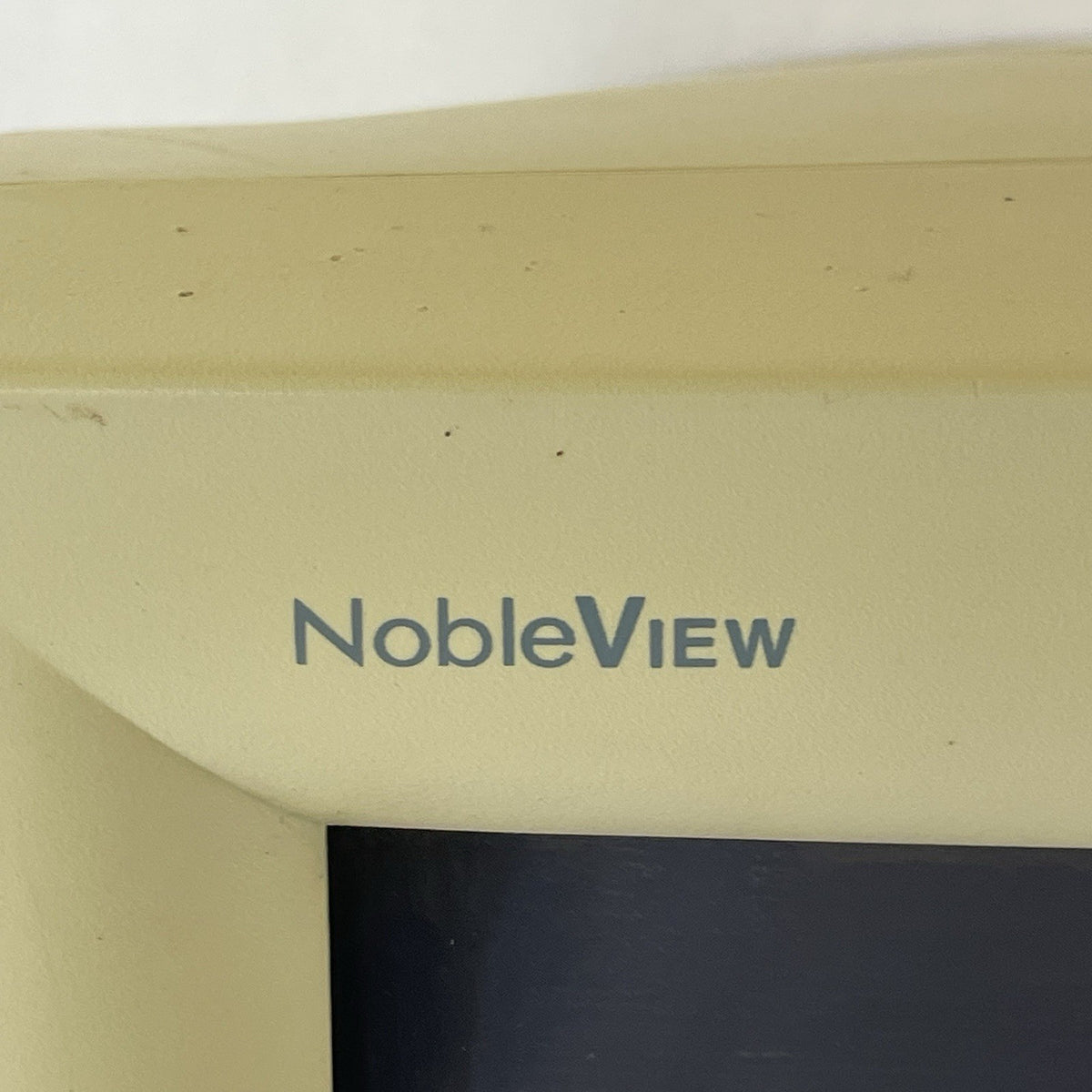 NobleView B1996NSL VGA CRT Monitor 18' - Tested4