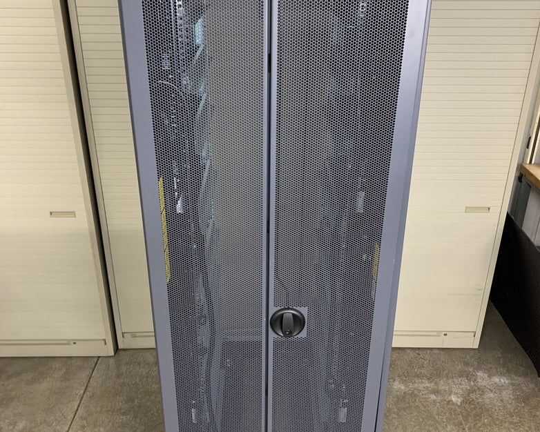 NETAPP NAC-0501 Server Rack Cabinet Unlocked No Keys
