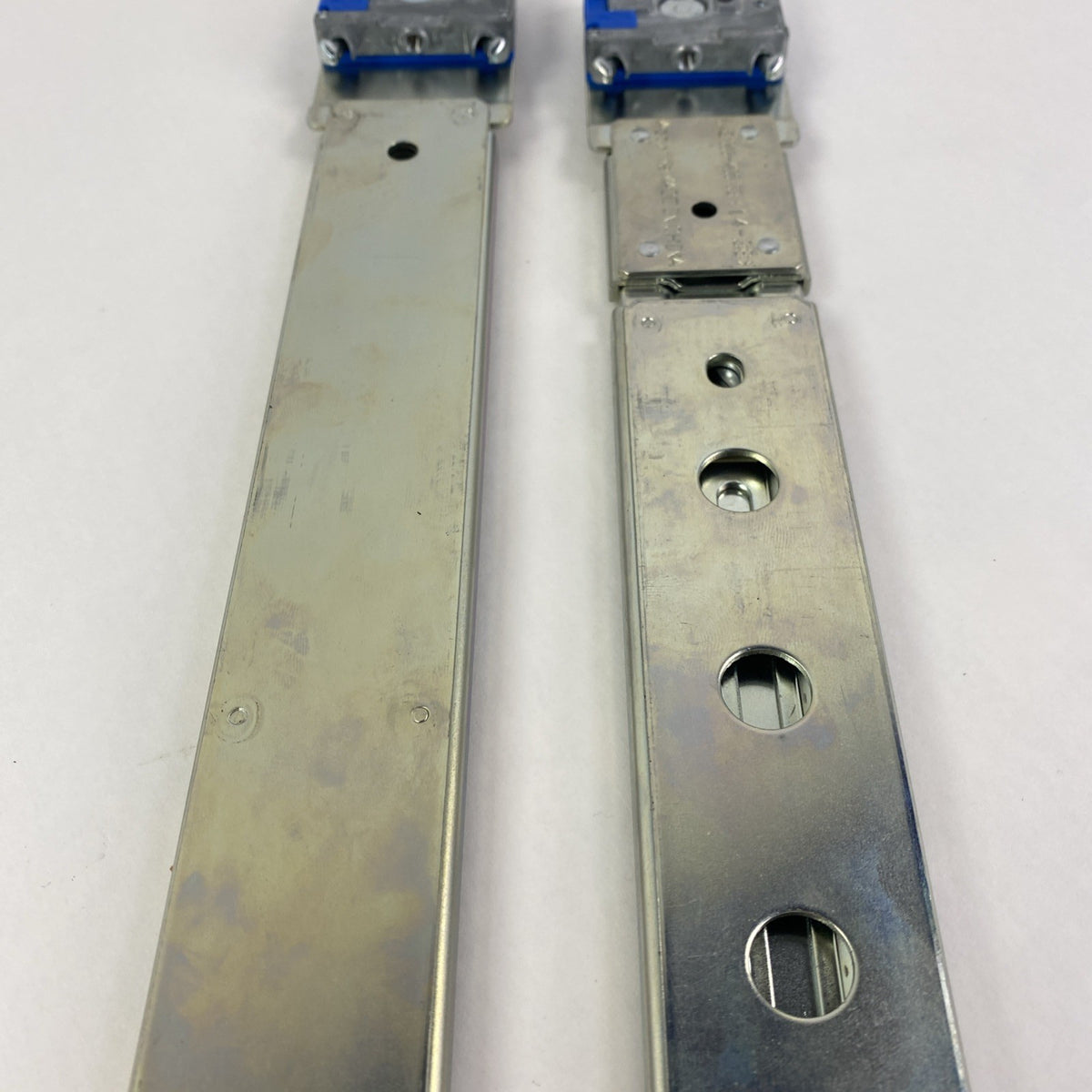 Accuride 042 009-400 03 1U/2U Server Workstation Rail Kit4