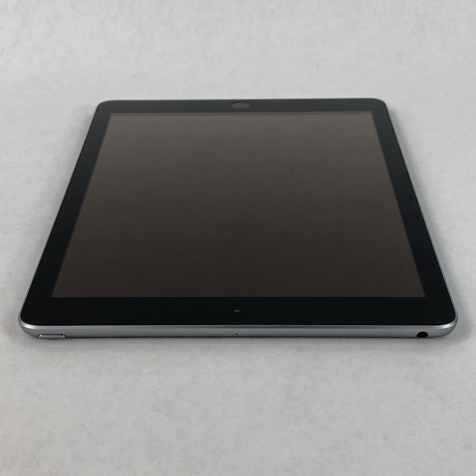 Apple iPad 6th Gen A1893 32GB 9.7" Retina Wi-Fi Space Gray IOS 17.7.107