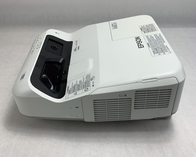 Epson PowerLite 695Wi H740A LCD Lamp Projector 3267 Lamp Hours - No Remote