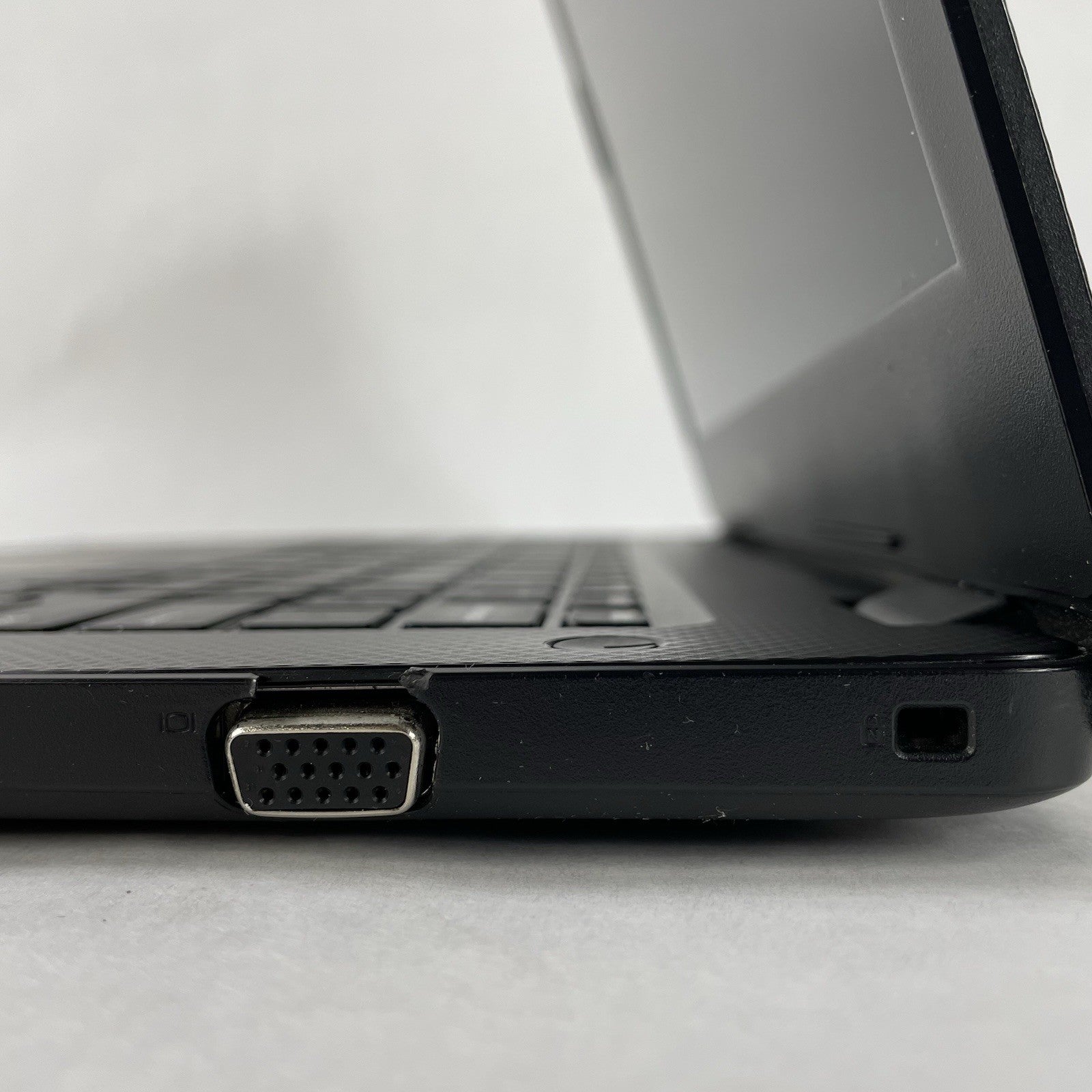 Dell Vostro 3490 14" i5-10210U 1.60 GHz 8 GB RAM No SSD No OS - Bad Edge9