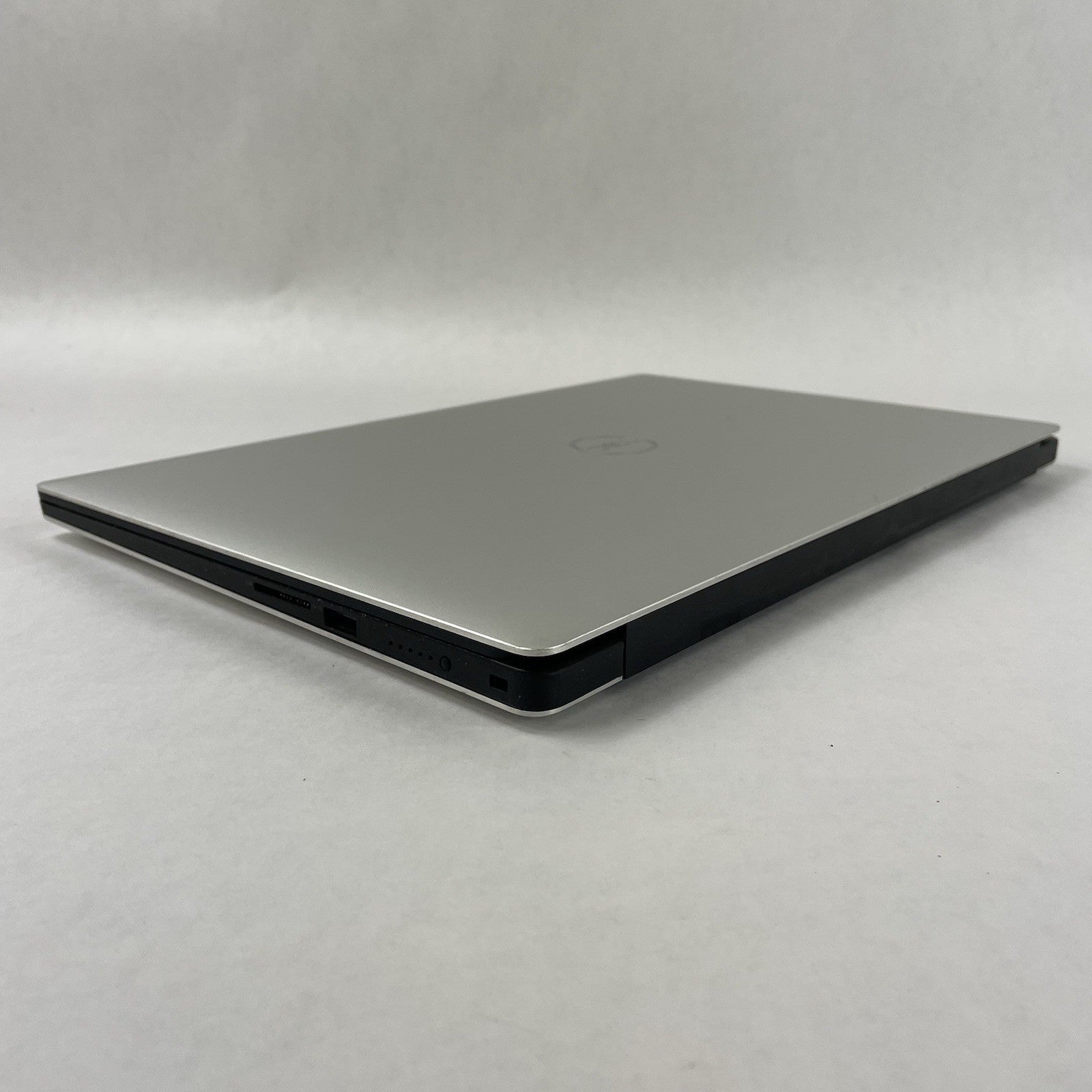 Dell Precision 5530 15.6" i9-8950HK 2.90 GHz 32 GB RAM No SSD/OS/AC10