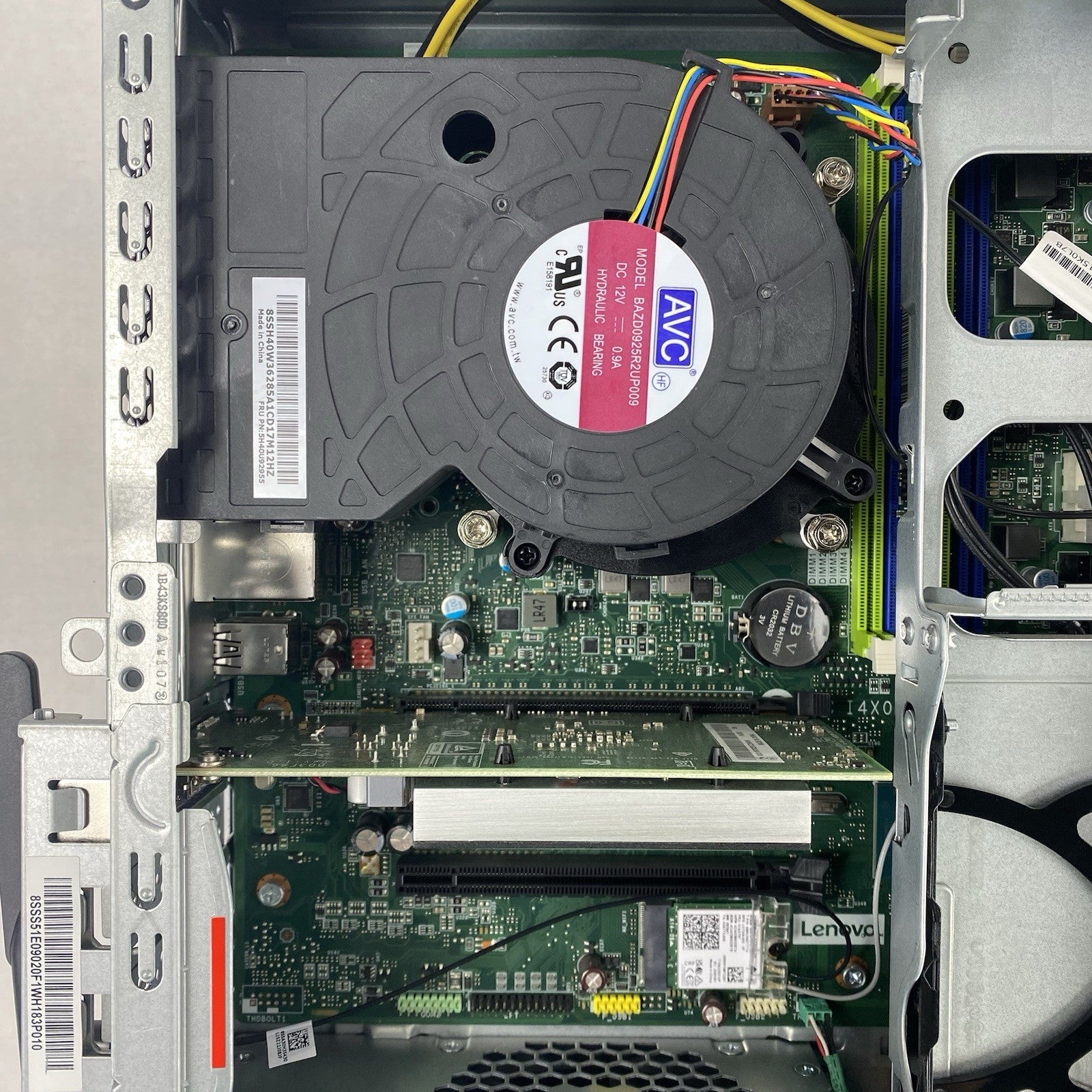 Lenovo ThinkCentre M90s SFF Intel Core i5-10500 3.1GHz 16GB RAM No HDD No OS