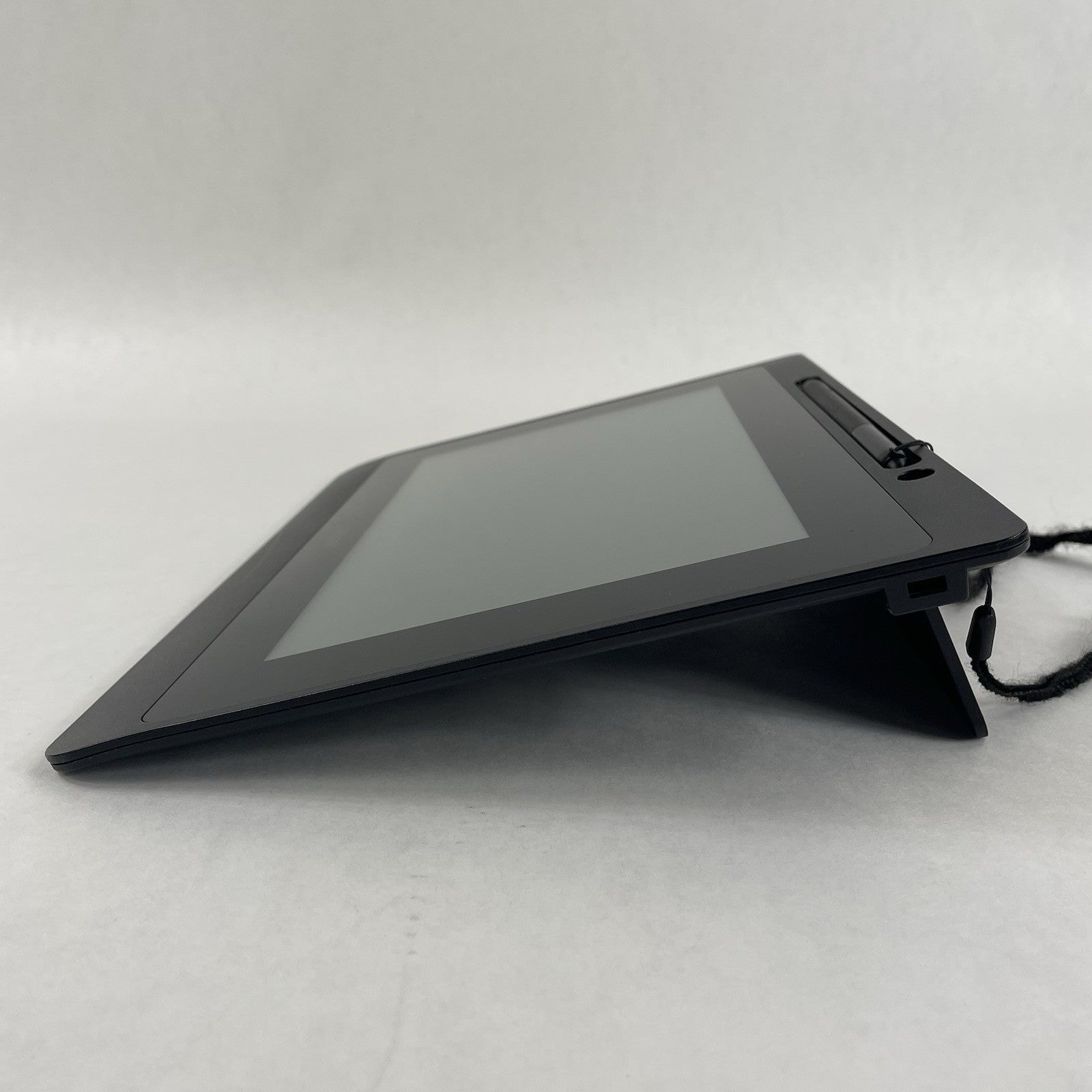 Wacom DTU-1141B 10.1" FHD Drawing Tablet - Bad Stylus Cable/No Power Cord & Cord3