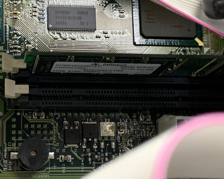 Dell OptiPlex GX100 Intel Celeron 466 MHz 64 MB Ram Computer No OS No HDD