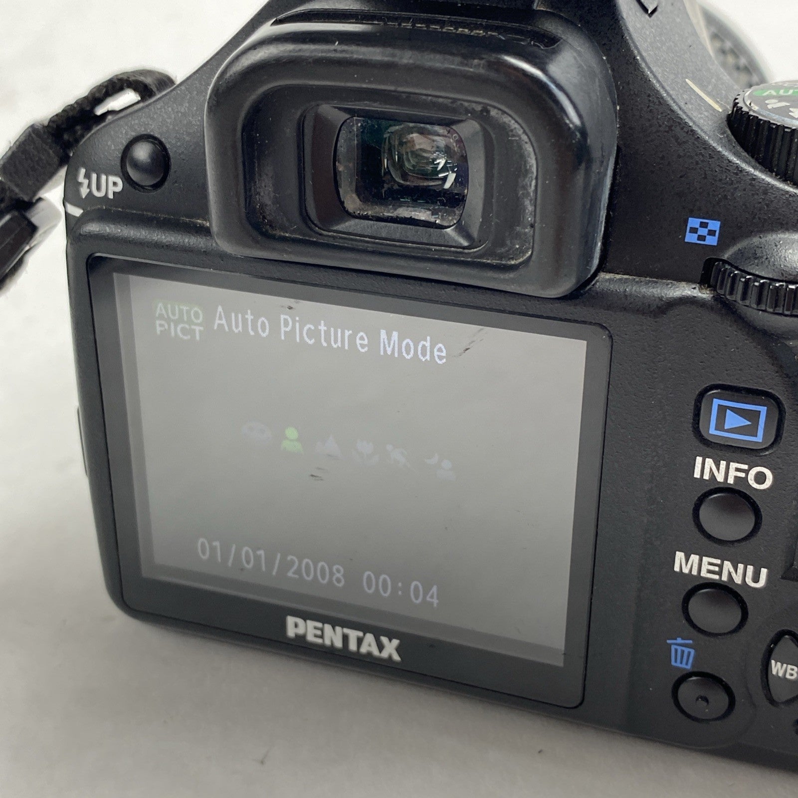 Pentax K2000 DSLR 10.2 MP Digital Camera With Bag And Flash No Cable - Tested10
