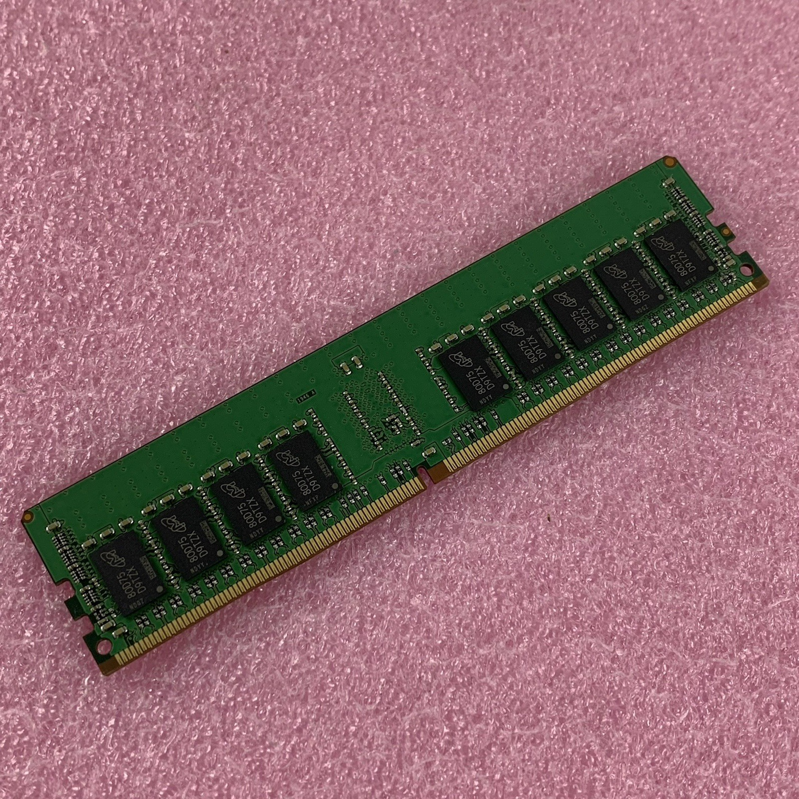 Micron MTA18ASF2G72PZ-2G6D1QI 16 GB 1RX4 PC4-2666V-RC1-11 ECC Server Memory Ram4