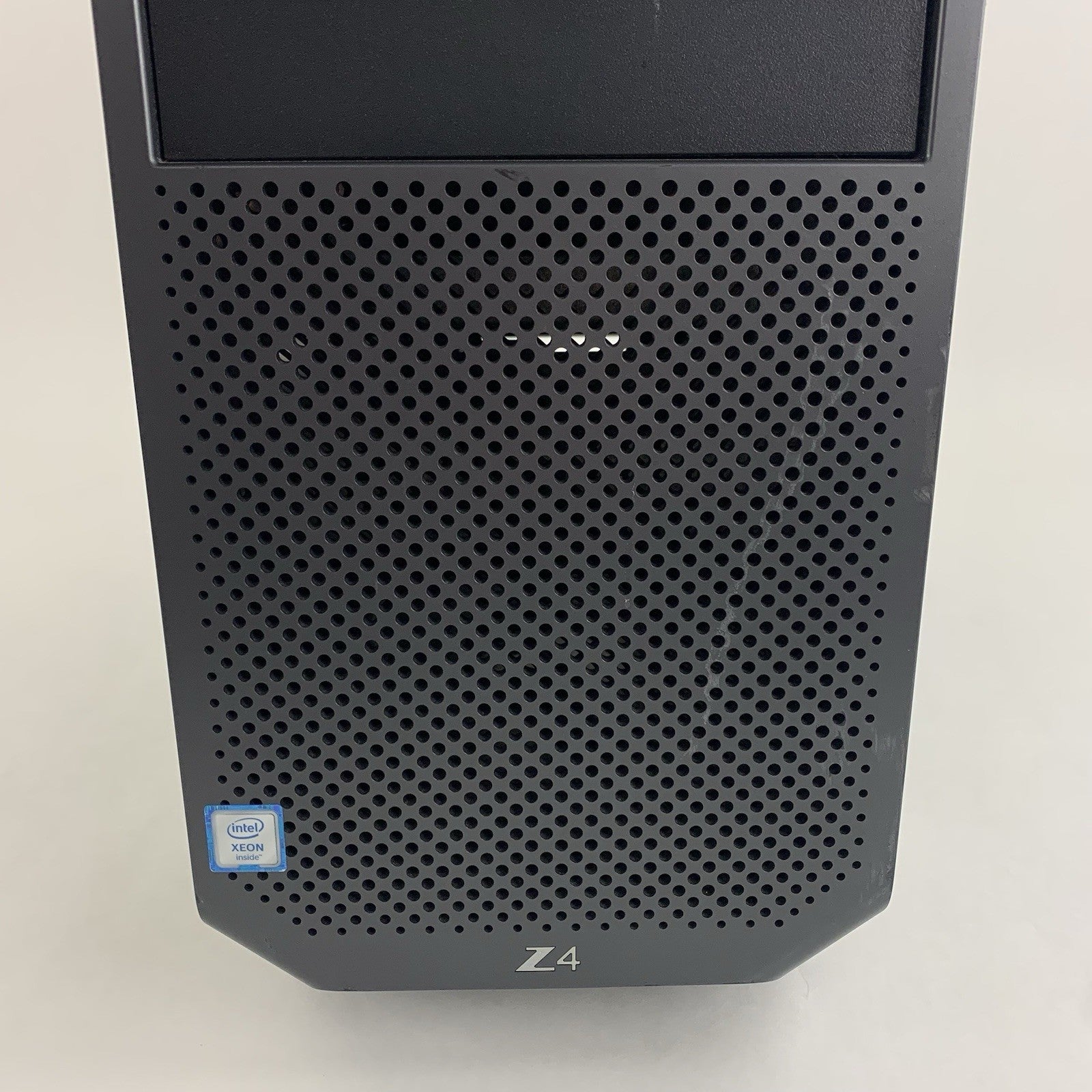 HP Z4 G4 Workstation 1x Xeon W-2102 2.9GHz 32 GB No OS No HDD No GPU2