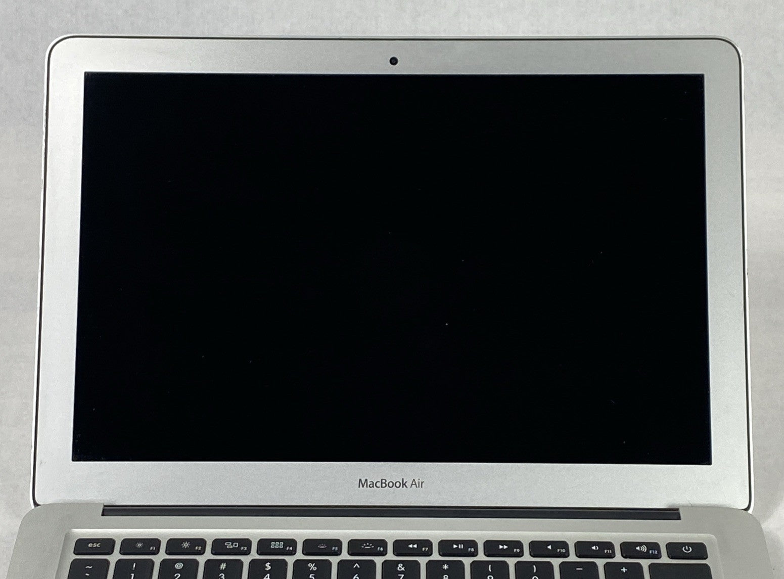 Apple MacBook Air A1466 2012 13" 1.7GHz i5 4GB RAM 60GB SSD os10.15.7 273 Cycles