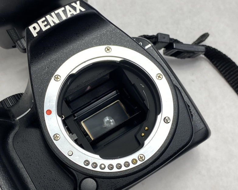 Pentax K2000 DSLR 10.2 MP Digital Camera With Bag And Flash No Cable - Tested