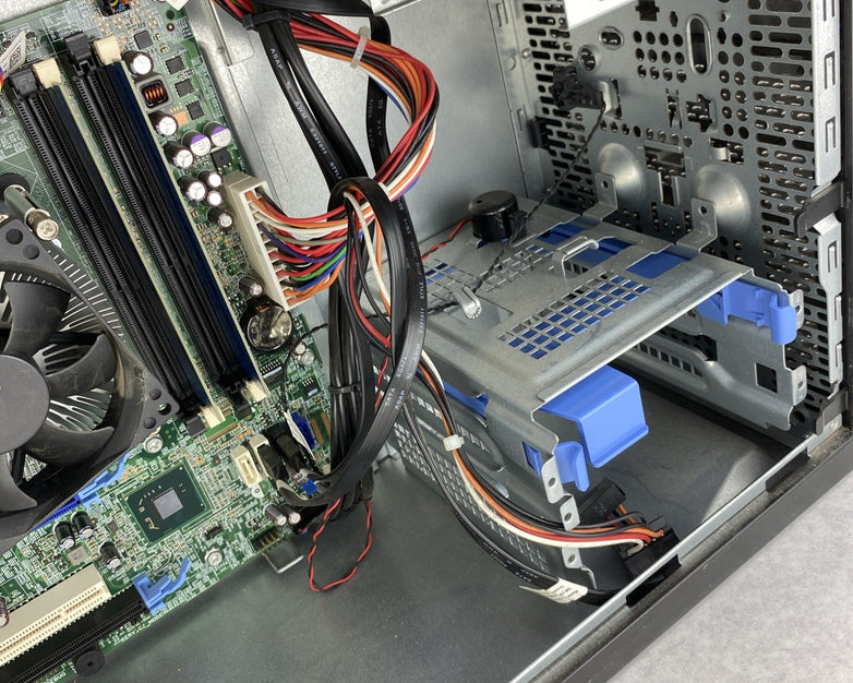 Dell OptiPlex 790 MT Intel Quad Core i5-2400 3.10GHz 4GB RAM No HDD No OS