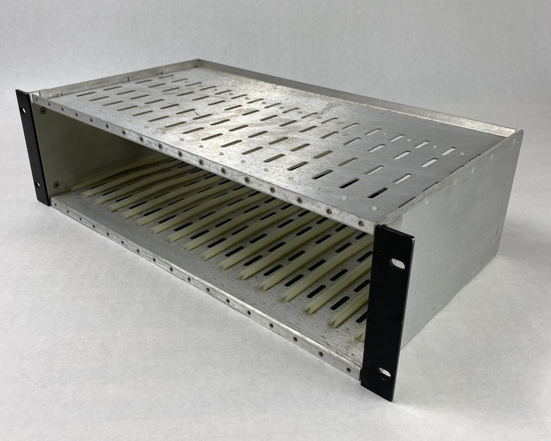 Fiber Options 517R 17 Slot Card Cage Rack Chassis