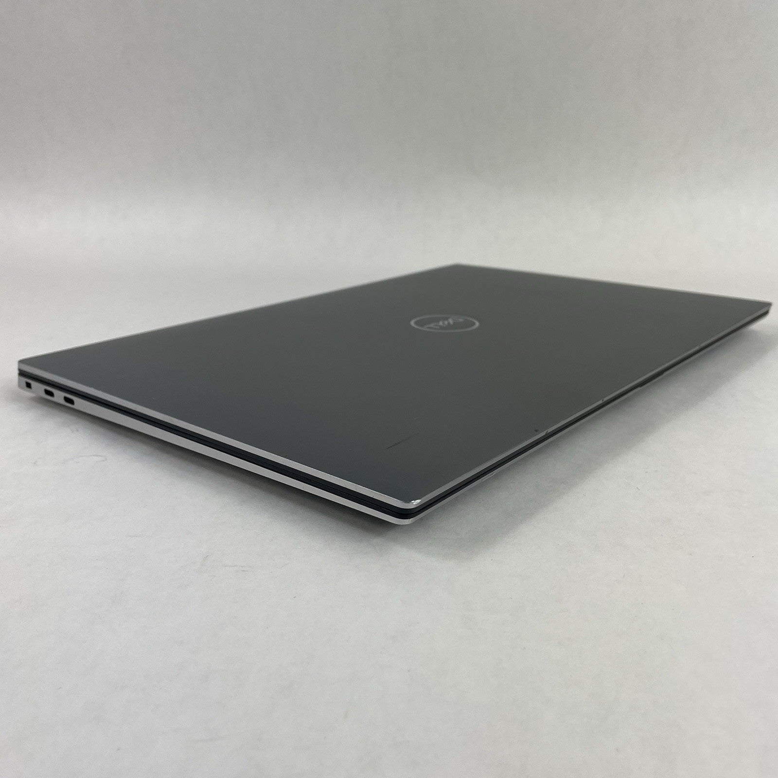 Dell Precision 5560 15.6" i7-11800H 2.30 GHz 32 GB RAM No SSD/OS/AC10