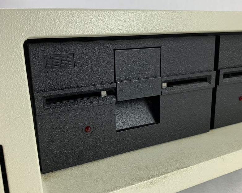 IBM 5150 Personal Computer Desktop Computer Boots to Parity Check 1 No HDD No OS