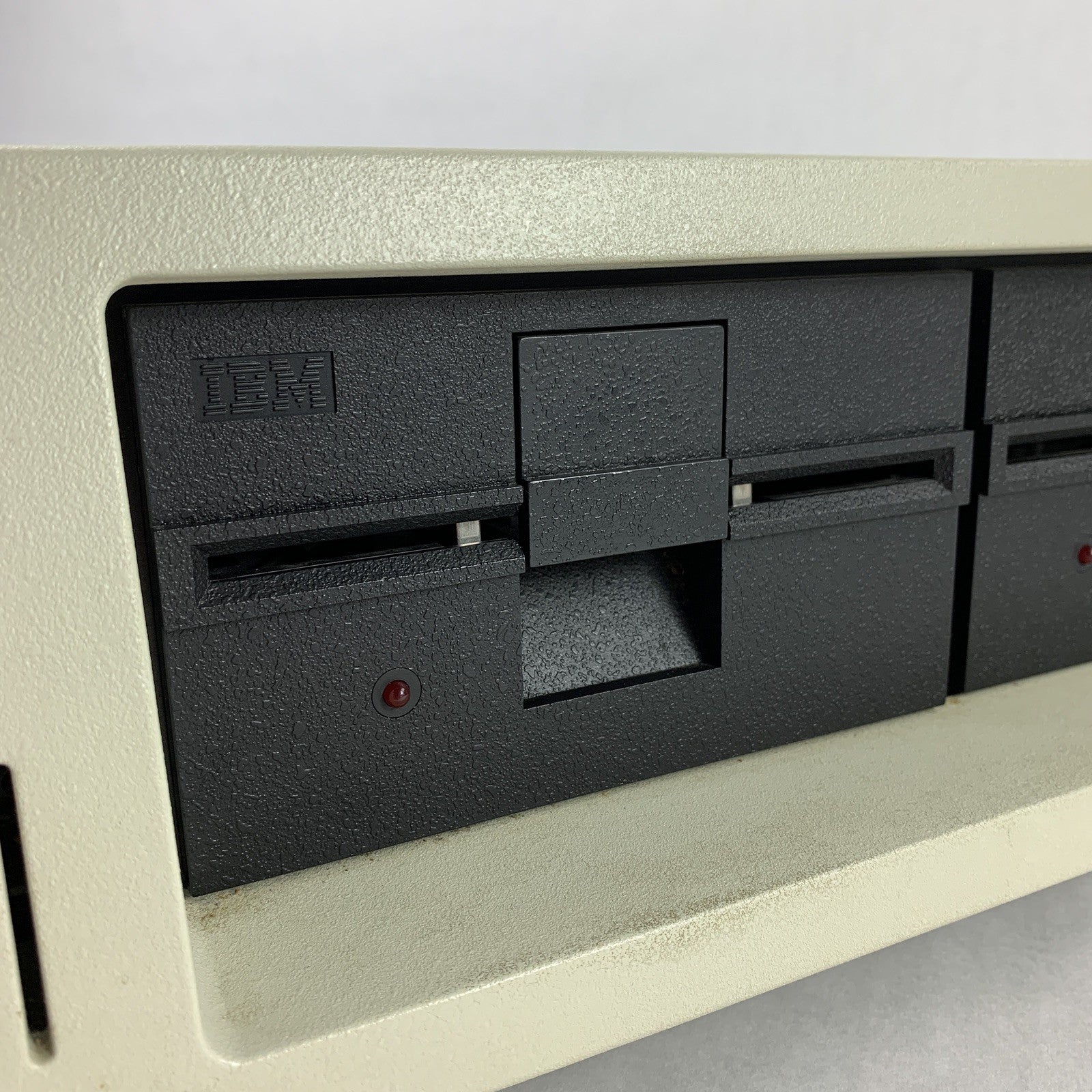 IBM 5150 Personal Computer Desktop Computer Boots to Parity Check 1 No HDD No OS